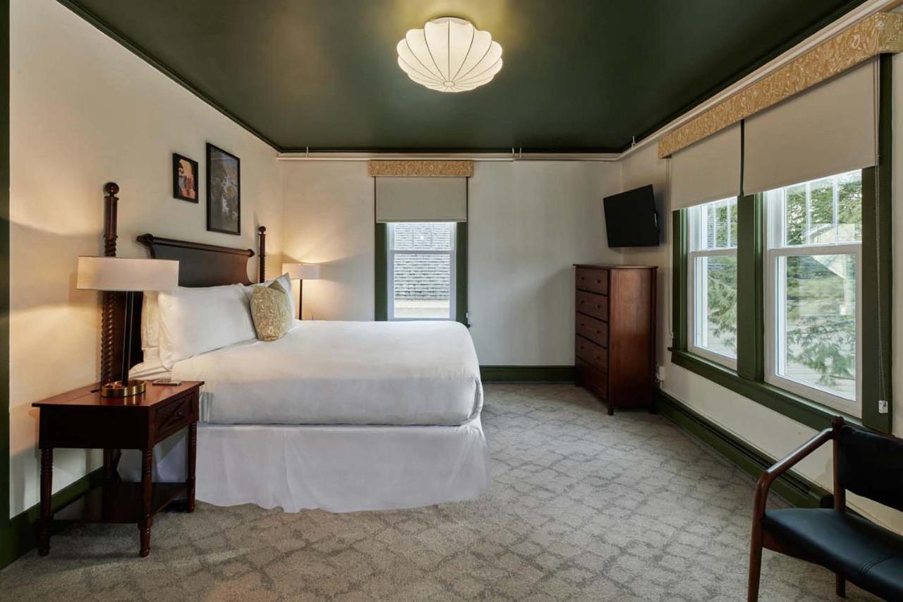 The Whitlock Hotel Lenox Ngoại thất bức ảnh