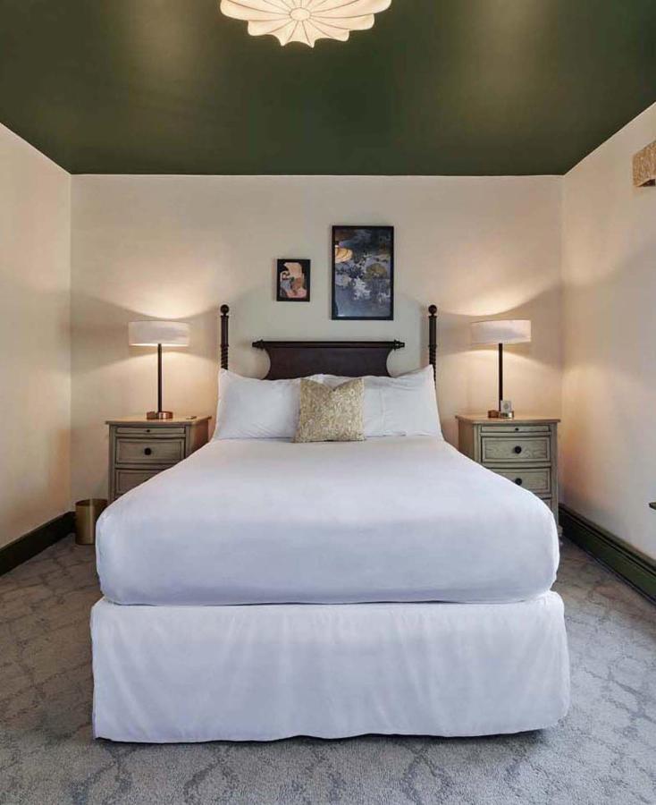 The Whitlock Hotel Lenox Ngoại thất bức ảnh